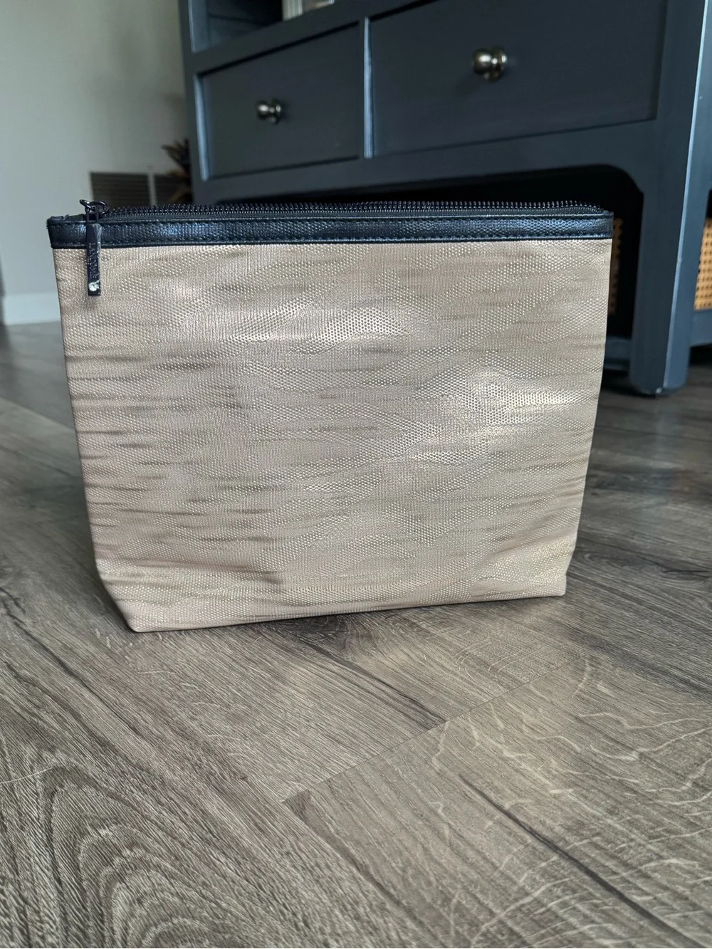 Lancôme Cream & Pink Makeup Pouch